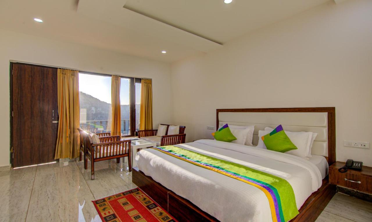 Treebo Down Town, Dalhousie Otel Dış mekan fotoğraf